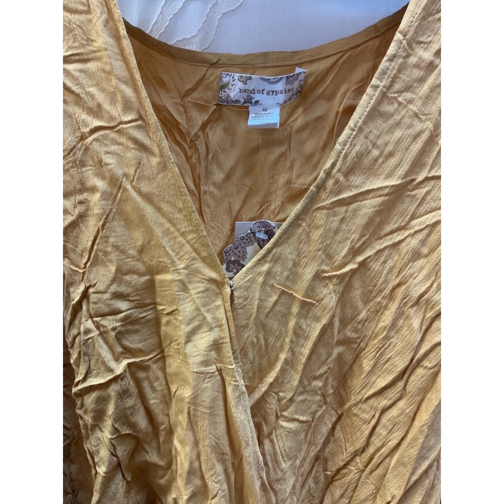 NWOT band of gypsies Yellow Long Sleeve tags removed for laundering Never worn - Picture 5 of 9